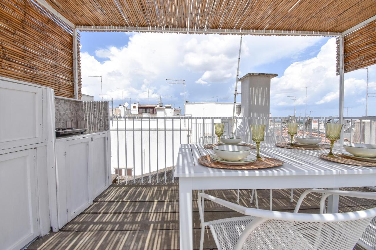 Mina'S Roof Apartment Terrace: Whit Sea View Ceglie Messapica Exterior photo